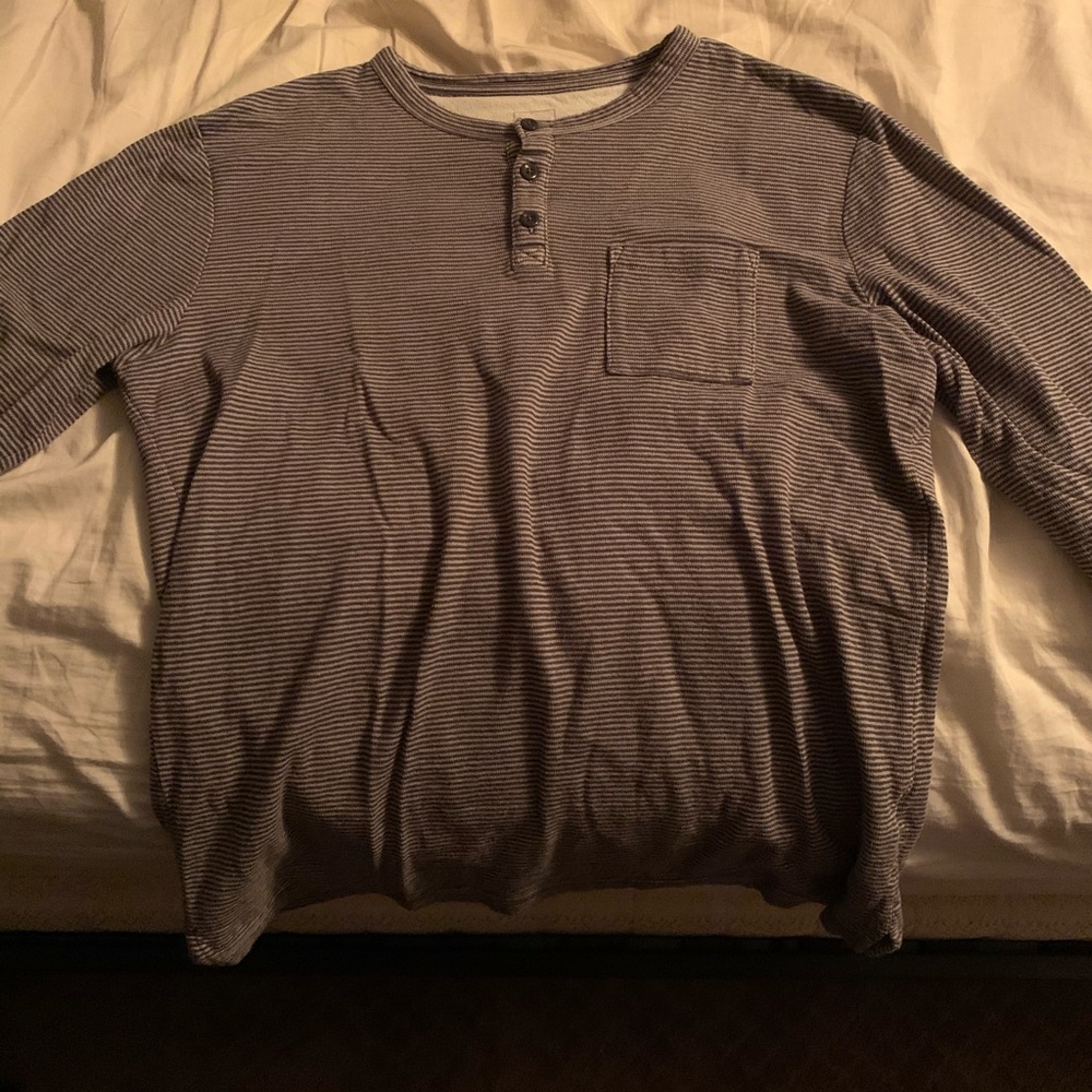 Gap Grey and White Crewneck
